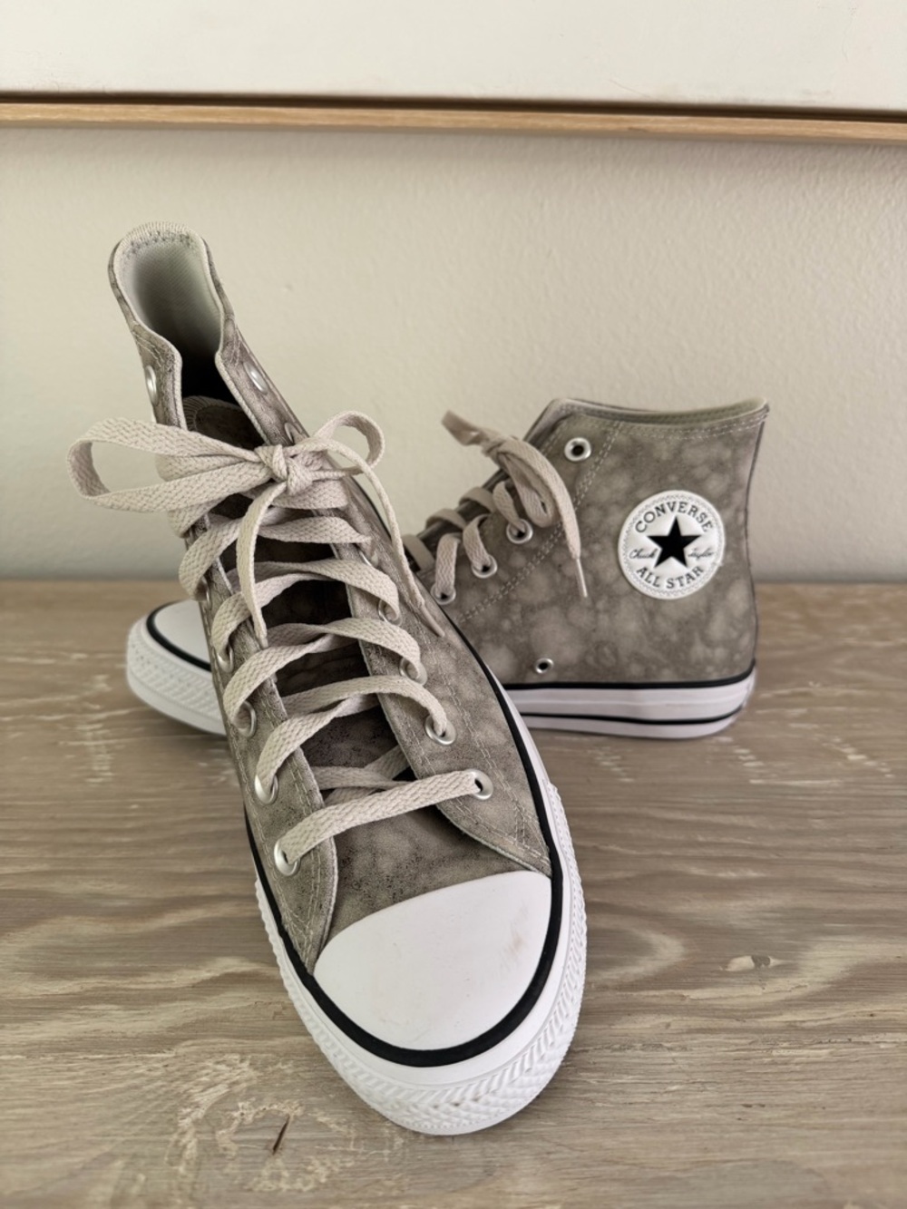 NEW Converse Chuck Taylor All-Star trance High Top Sneakers